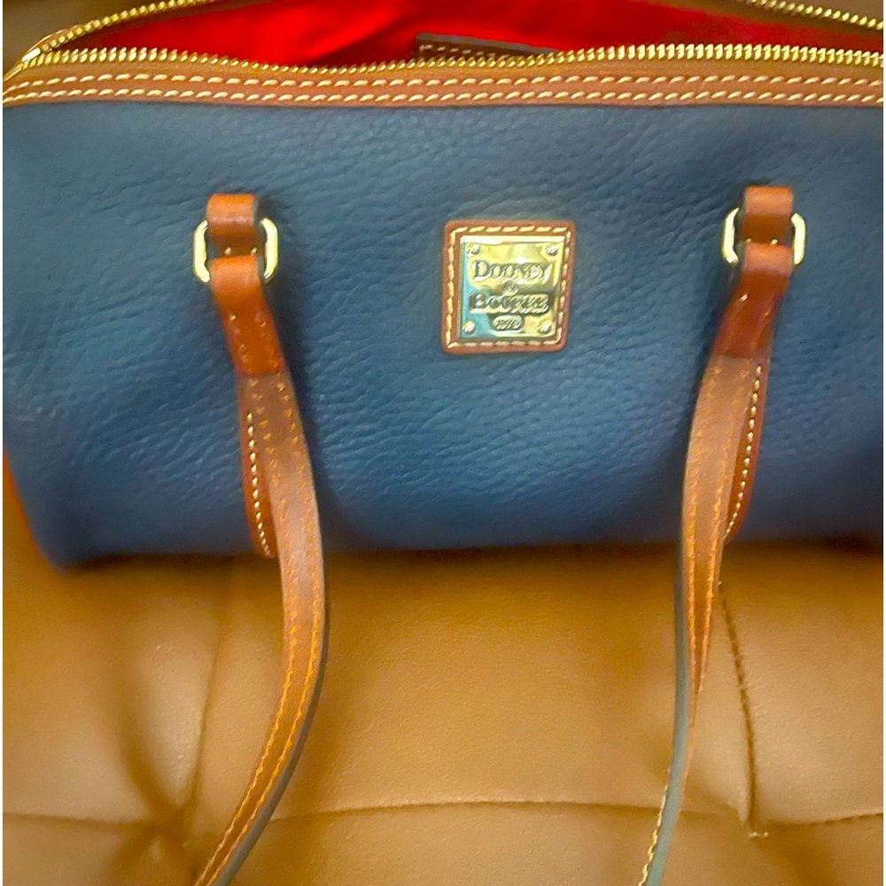 Navy blue pebble leather Dooney & Bourke purse